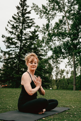 Enjoying Yoga to Live Healthy Aging